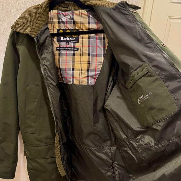 Barbour Ashby Waterproof Jacket - Picture 5 of 6